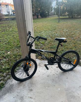 Bmx nera turant