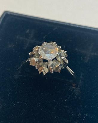 Anello in oro bianco e rosa di diamanti