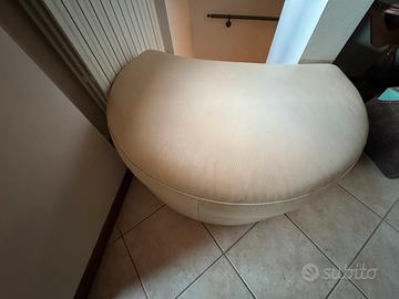 Divano in pelle beige