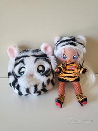 Na Na Na Surprise 2-in-1 bambola + peluche