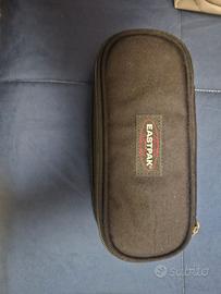 Astuccio Eastpak Oval Black (Classico)