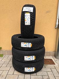 4 Gomme Nuove ALL SEASON Pirelli 215/60 r17