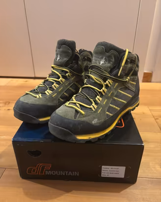 Scarponi da montagna nr. 41