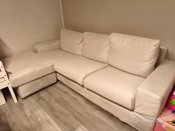 Divano con chaise longue "PoltroneSofà"