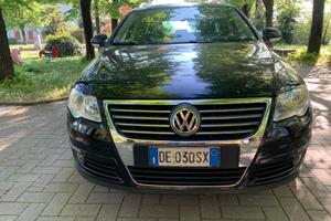 Volkswagen passat station wagon