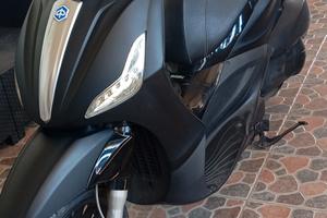  scooter Beverly 300 in buone condizioni 