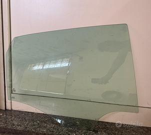 Vetro scendente volkswagen polo 5a serie.