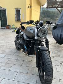 BMW RnineT scrambler
