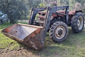 Trattore con Pala più Cingolato