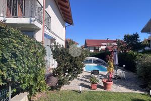 VILLA SINGOLA A RIVALTA DI TORINO