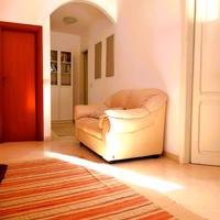 Indipendente con cortile e terrazza, vendita da pr
