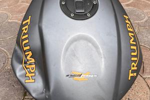 Serbatoio Triumph Street Triple 675 ammaccato