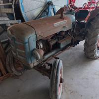 Trattore Fordsun SUPER MAIOR