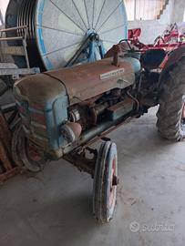 Trattore Fordsun SUPER MAIOR