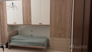 Armadio cameretta con letto