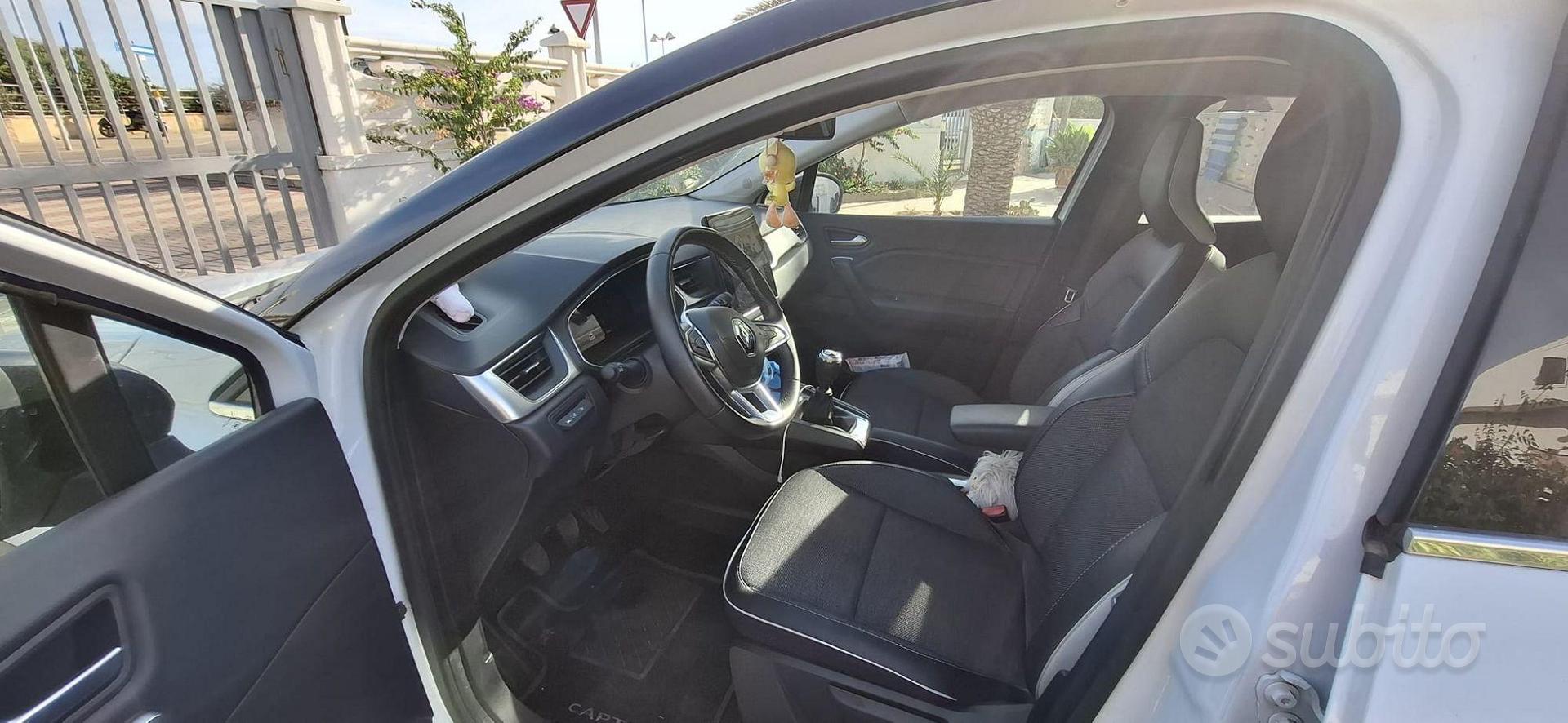 Renault Captur 2022 photo 3