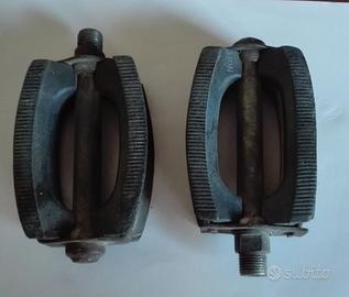 PEDALI NERI BICI VINTAGE 1960