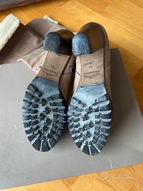 Stivali in camoscio colore beige da donna