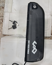 Batteria per bicicletta elettrica con chiavi caric