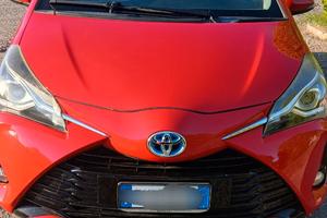 Toyota  Yaris rossa