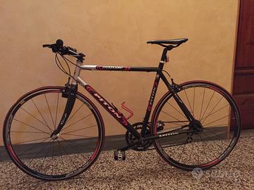 Bici da corsa trasformata in city bike