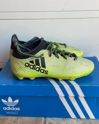 Scarpe da calcio Adidas per bambini taglia 32