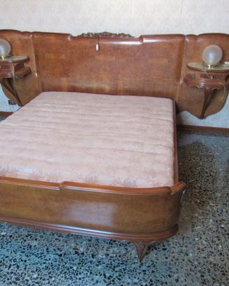 Letto matrimoniale con testiera in radica
