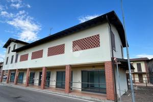 NEGOZIO A BRIGNANO GERA D'ADDA