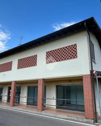 NEGOZIO A BRIGNANO GERA D'ADDA