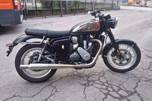 PROMO**BSA GOLD STAR 650cc MIDNIGHT BLACK