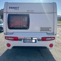 503 caravan Fendt bianco 390 del 2015 in saldo