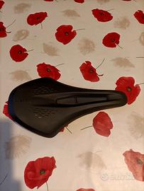 Sella gravel fizik terra argo