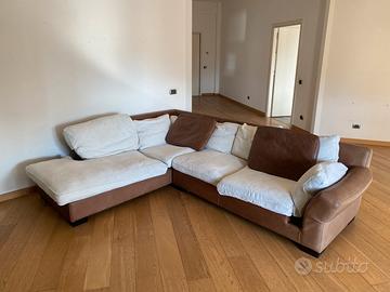 Divano angolare di vera pelle