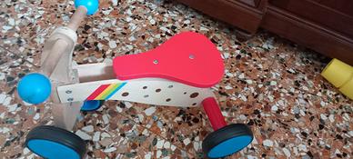 Triciclo in legno