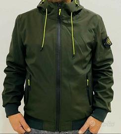 Il giubbotto stone island