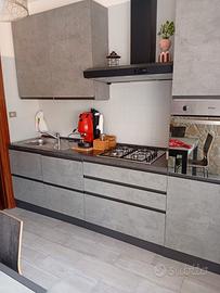 In perfette condizioni Cucina completa