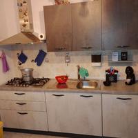 Blocco completo cucina stanza stanzetta e divano l