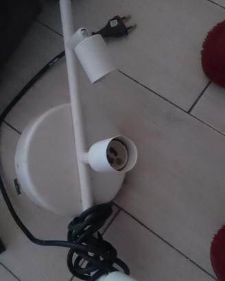 Reggi mensole e lampada  a spot