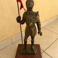 Statua cavaliere medievale vintage
