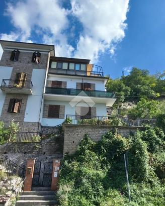 2 LOCALI A SUBIACO