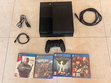 PS4  500GB FAT/originale con 4 giochi