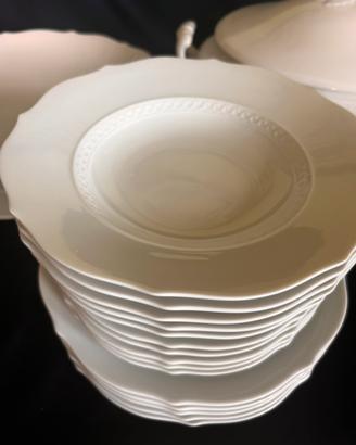 Servizio piatti Richard Ginori modello Museo