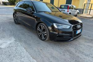 Audi A3  S-line  2.0 tdi  184 cv 3 porte