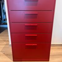 Mobile settimanale rosso