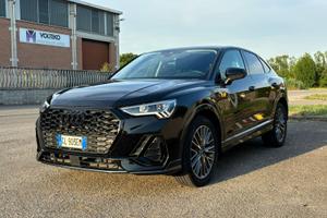 AUDI Q3 SPORTBACK 2.0 S line (BLACK EDITION)