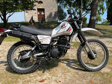 Yamaha Xt 550