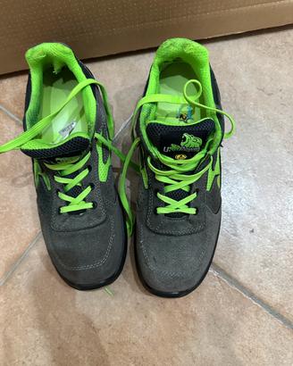 Scarpe antifortunistiche