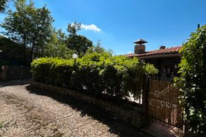 Casa indipendente località piani uggi