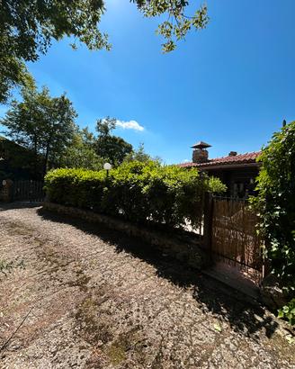 Casa indipendente località piani uggi