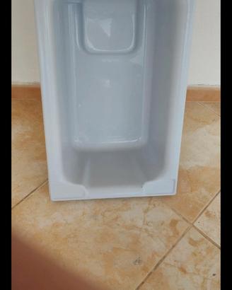 Vaschetta bagno bimbi.